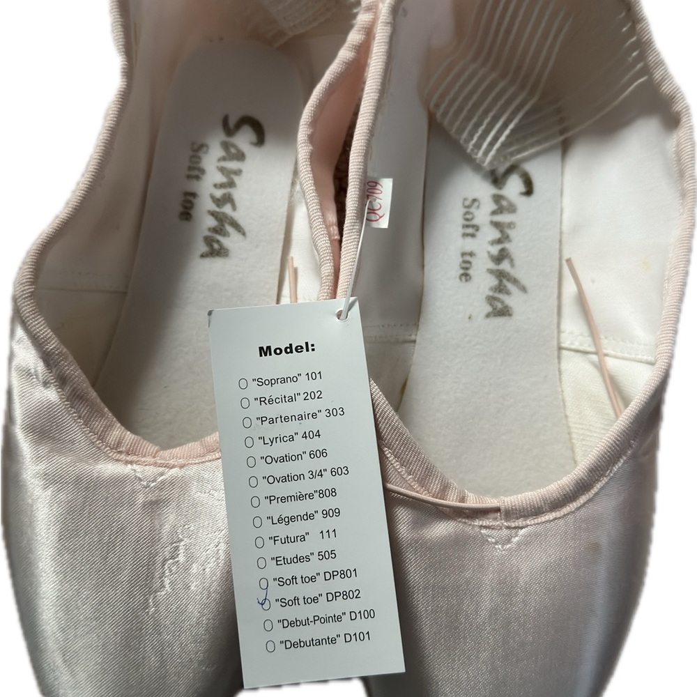 Sansha demi-pointe Ballet/Dance Shoes ENGLISH SOFT-TOE DP802